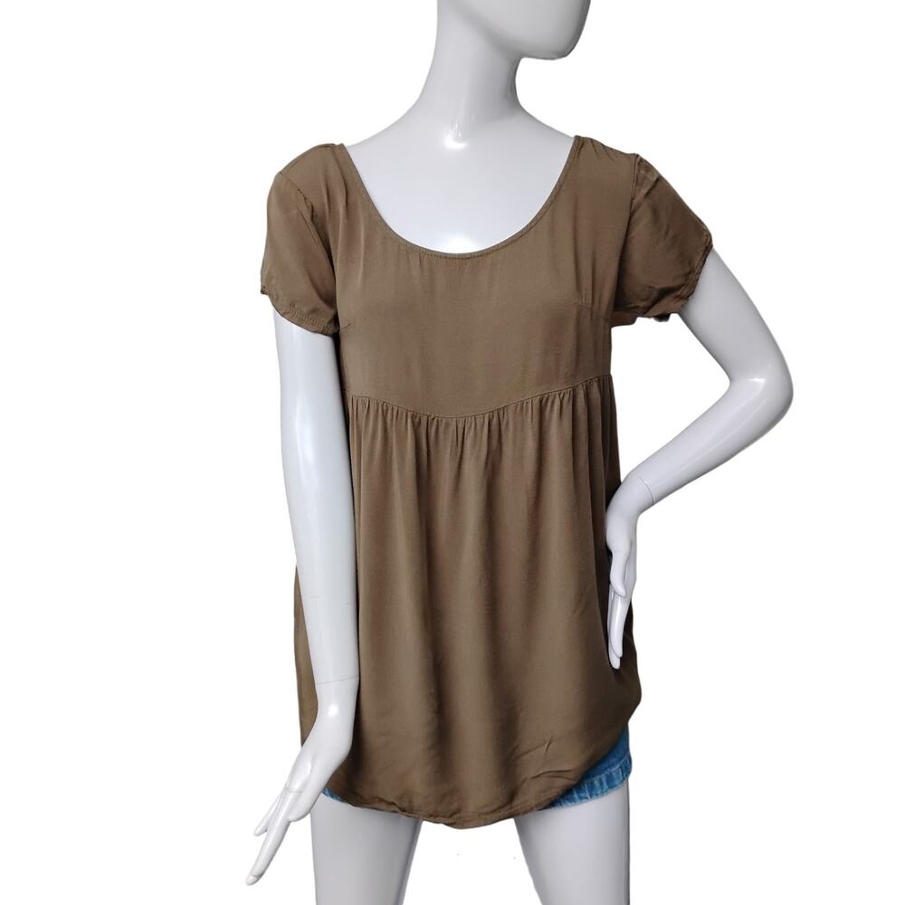 Tobi Blouson Size Large Green Open Back Short Sleeve with Pockets